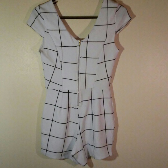 Charlotte Russe Romper - Picture 3 of 6